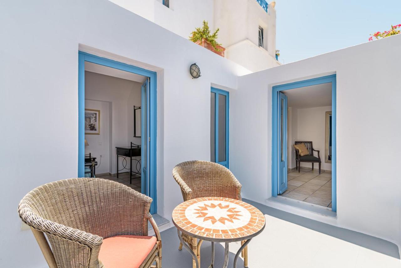 Golden Grey Goose Apartment Fira (Santorini)