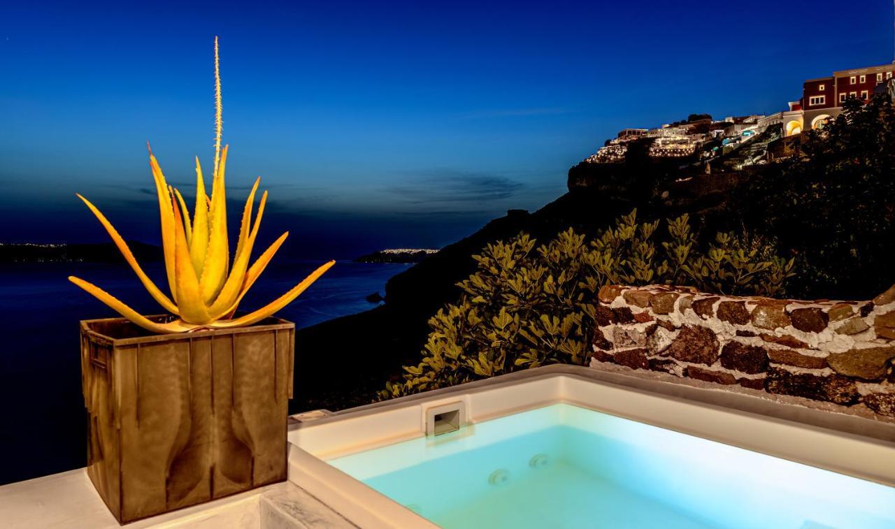 Golden Grey Goose Apartment Fira (Santorini)